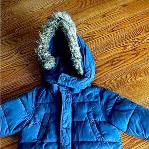 Size 3T Gap Puffer Heavy Coat with hood